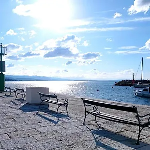Surf By The Sea Apartman